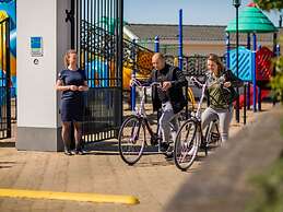 Modern Chalet With Dishwasher in Noordwijk Near the Sea