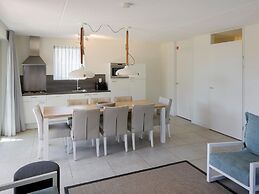 Luxurious Villa With Dishwasher, Only 500 m. From the sea