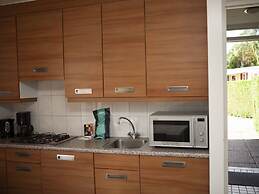 Detached Combined Bungalow with Garden near Veluwe