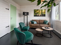 Modern Lodge With Combi-microwave Within Green Surroundings