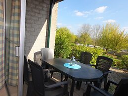 Well-kept Bungalow With Fireplace Near Valkenburg