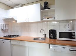 Well-kept Bungalow With Fireplace Near Valkenburg