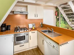 Restyled Bungalow With Dishwasher, in Natural Surroundings