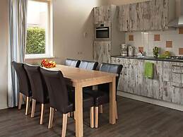 Detached Bungalow With a Dishwasher Near Leeuwarden