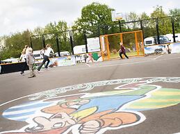 Atmospheric Chalet with Porch near Veluwe