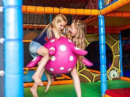 Comfortable Chalet sea at 3.5 km, in Egmond