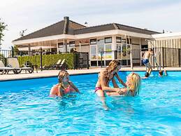 Comfortable Chalet sea at 3.5 km, in Egmond