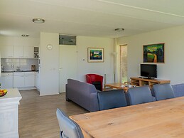 Tidy Holidayhome with Dishwasher near Emslandermeer