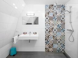 Luxurious Holiday Home With Dishwasher, 200 m From the Beach