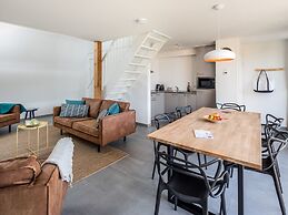 Luxurious Holiday Home With Dishwasher, 200 m From the Beach