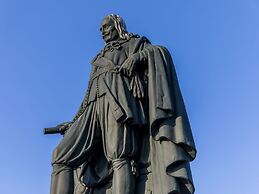 Luxurious Holiday Home With Dishwasher, 200 m From the Beach