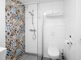 Luxurious Holiday Home With Dishwasher, 200 m From the Beach