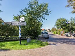 Modern Chalet With Dishwasher, Near the Beach
