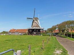 Modern Chalet With Dishwasher, Near the Beach
