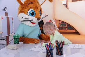 Modern Chalet With Dishwasher, Near the Beach