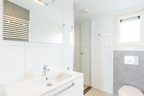 Modern Chalet With Dishwasher, Near the Beach