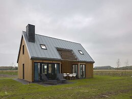 Modern Villa With 3 Bathrooms, Located Close to Lake Veere