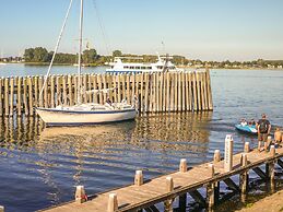 Modern Villa With 3 Bathrooms, Located Close to Lake Veere