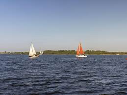 Modern Villa With 3 Bathrooms, Located Close to Lake Veere