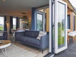 Modern Villa With 3 Bathrooms, Located Close to Lake Veere