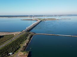 Modern Villa With 3 Bathrooms, Located Close to Lake Veere