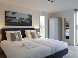 Modern Villa With 3 Bathrooms, Located Close to Lake Veere