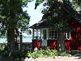 Idyllisches Ferienhaus mit Ueberdachter Terrasse