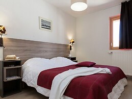 Chalet in Paradiski With Spa & Pool Access