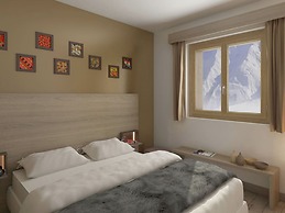 Chalet in Paradiski With Spa & Pool Access