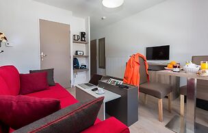 Chalet in Paradiski With Spa & Pool Access