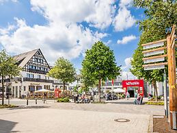 Spacious, Modern Apartment Near the Centre