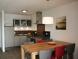 Spacious, Modern Apartment Near the Centre