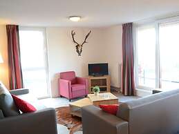 Spacious, Modern Apartment Near the Centre