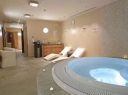 Chalet in French Alps With Premium Spa Access