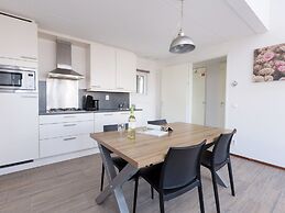 Detached Single Story Holiday Home Near the Sea