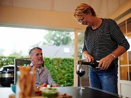 Detached Villa with Outdoor Fireplace near Veluwe