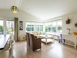 Charming Chalet With Dishwasher in Noordwijk