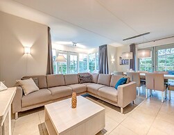 Restyled Thatched Villa Near the Sea in Cosy Domburg