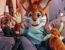 Restyled Thatched Villa Near the Sea in Cosy Domburg