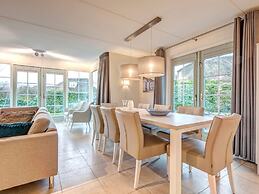 Restyled Thatched Villa Near the Sea in Cosy Domburg