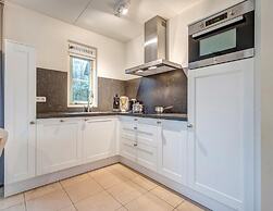 Restyled Thatched Villa Near the Sea in Cosy Domburg