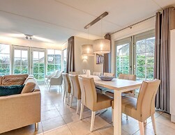 Restyled Thatched Villa Near the Sea in Cosy Domburg