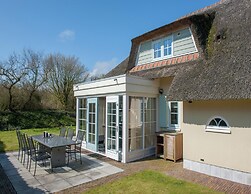 Restyled Thatched Villa Near the Sea in Cosy Domburg