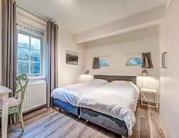 Restyled Thatched Villa Near the Sea in Cosy Domburg