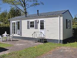 Nicely Furnished Chalet with Oven near Wadden Sea