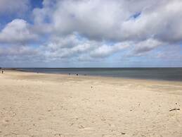 Amazing Bungalow in De Cocksdorp near Beach