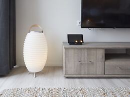 Modern Villa With 3 Bathrooms, Located Close to Lake Veere