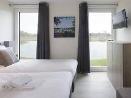 Modern Villa With 3 Bathrooms, Located Close to Lake Veere