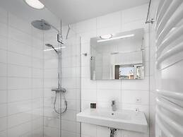 Detached Luxurious Lodge With Washingmachine, Near the Beach