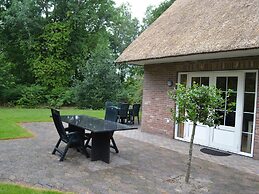 Spacious Thatched Villa With Dishwasher, in a National Park